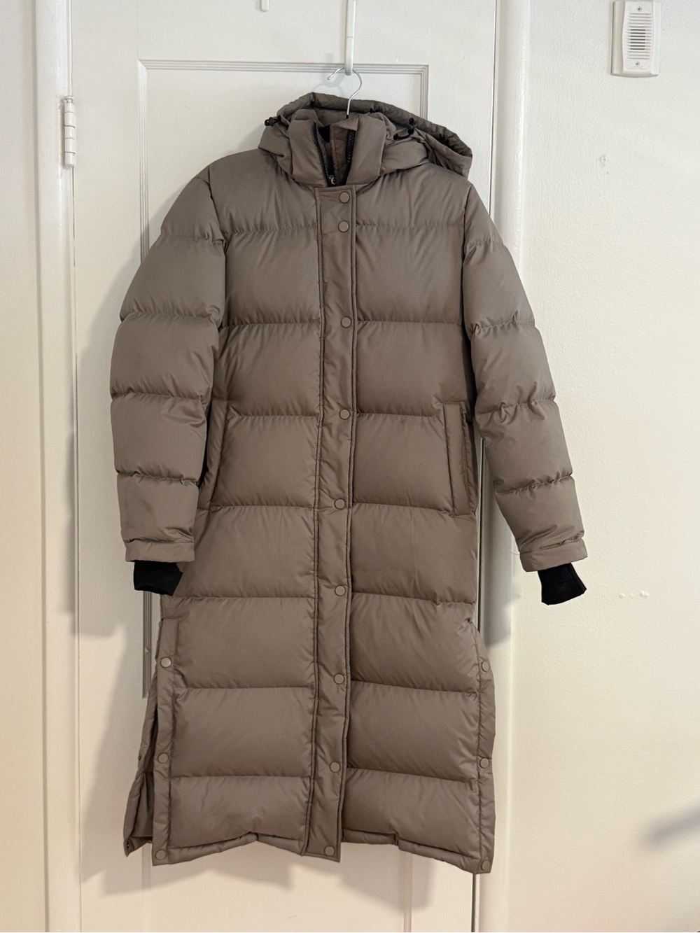 Quince Women's Long Puffer Coat with Hood - Taupe XS